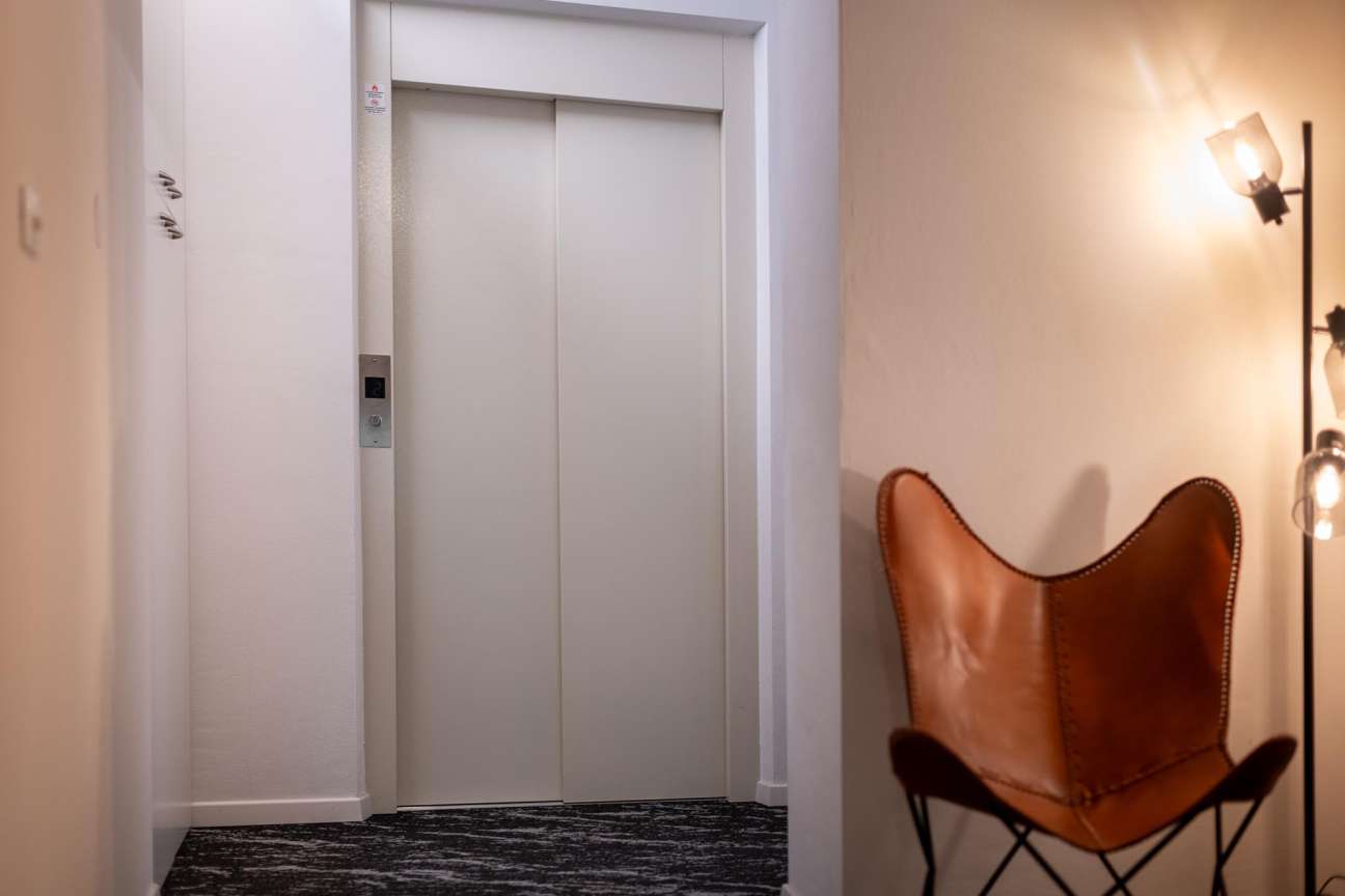 20250429-104224-Aufzug_hell