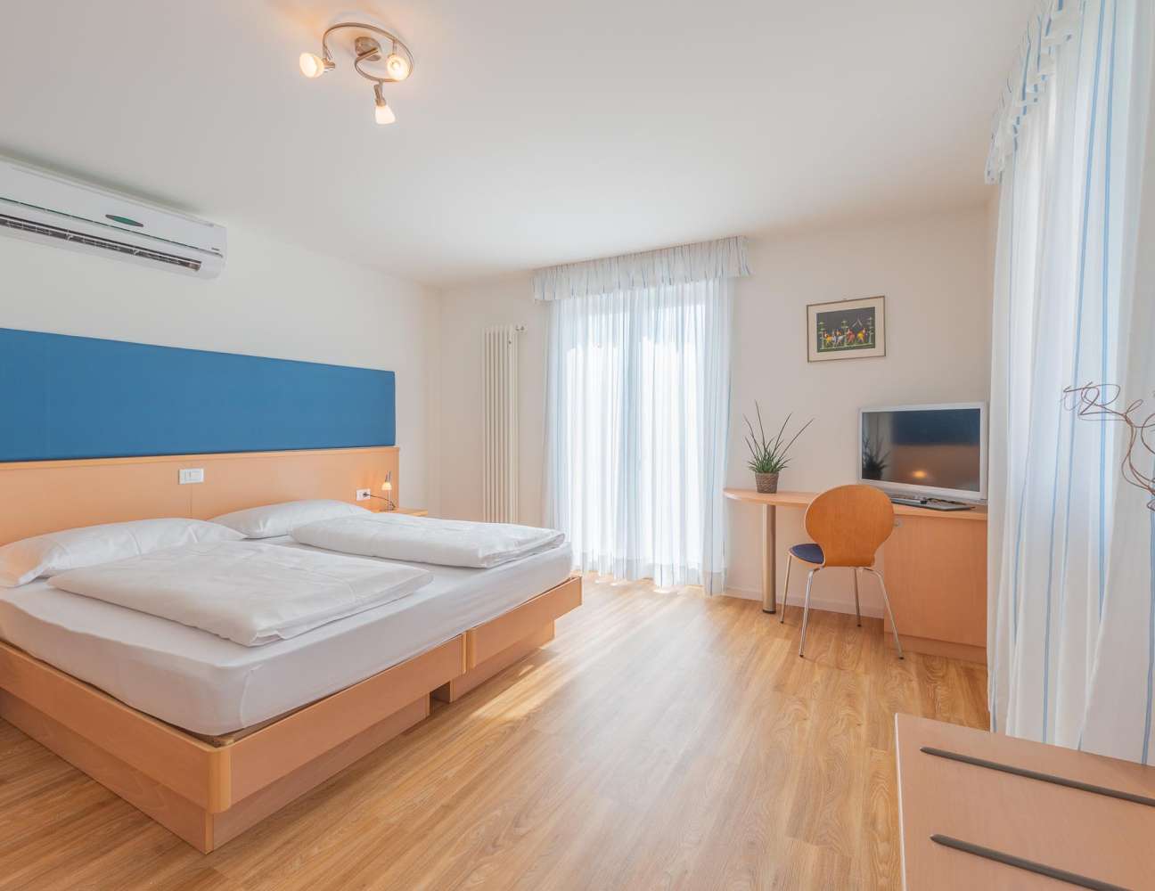 20210428-101710-_8000047-HDR