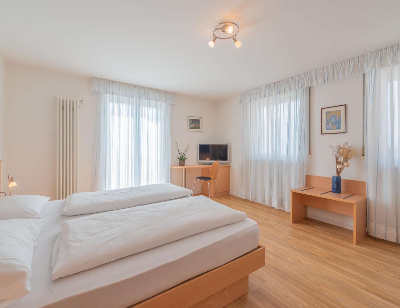 20210428-101916-_8000057-HDR