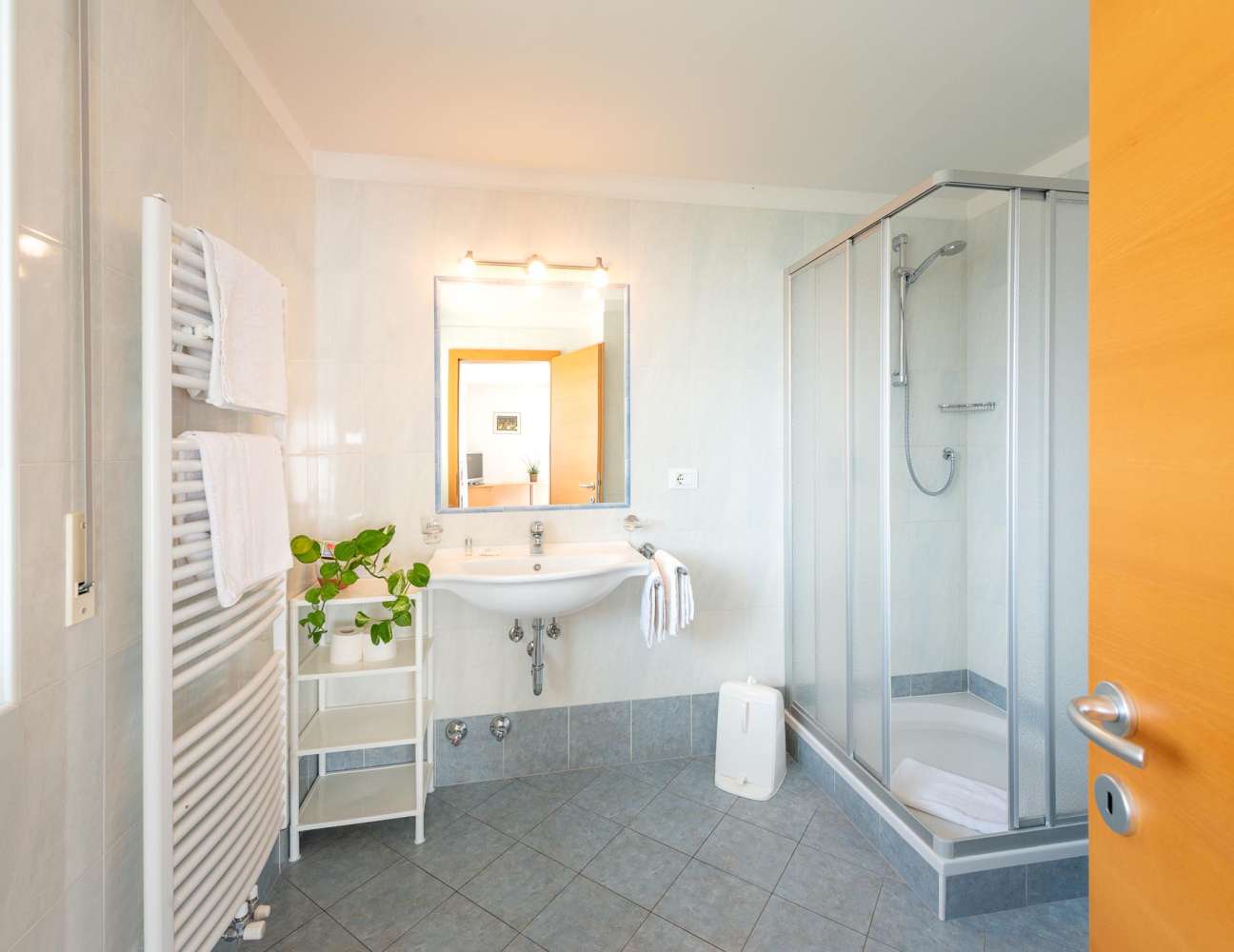 20210428-102326-_8000072