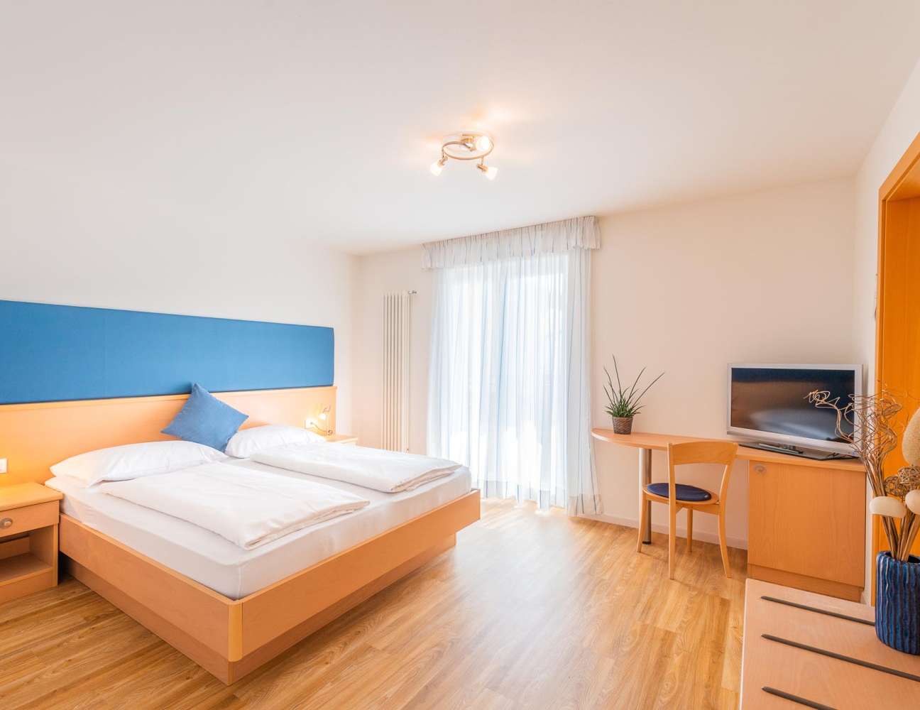 20210428-103314-_8000074-HDR