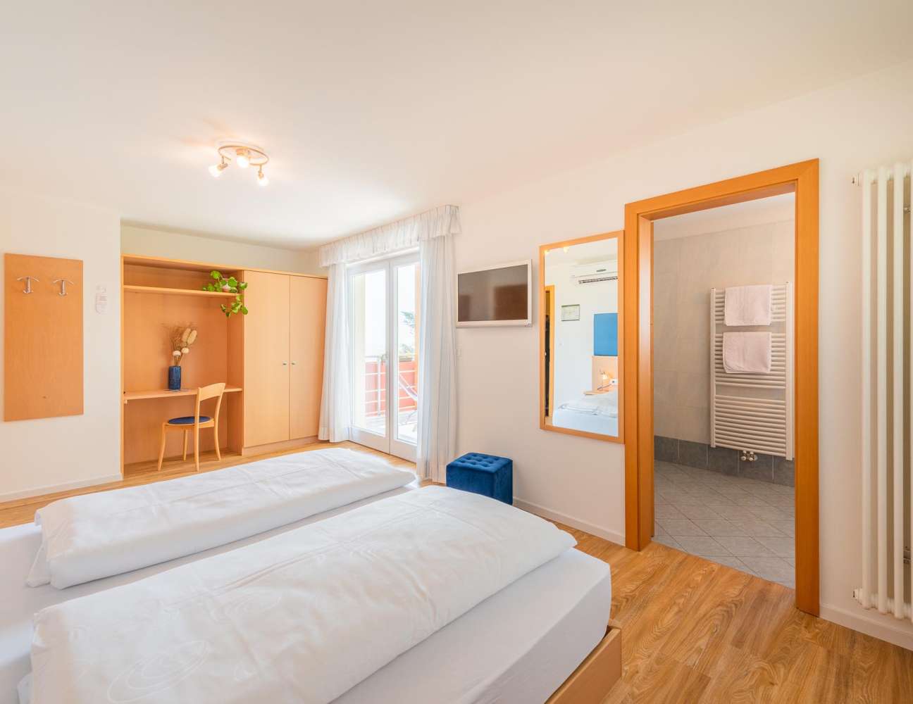 20210428-104531-_8000114-HDR